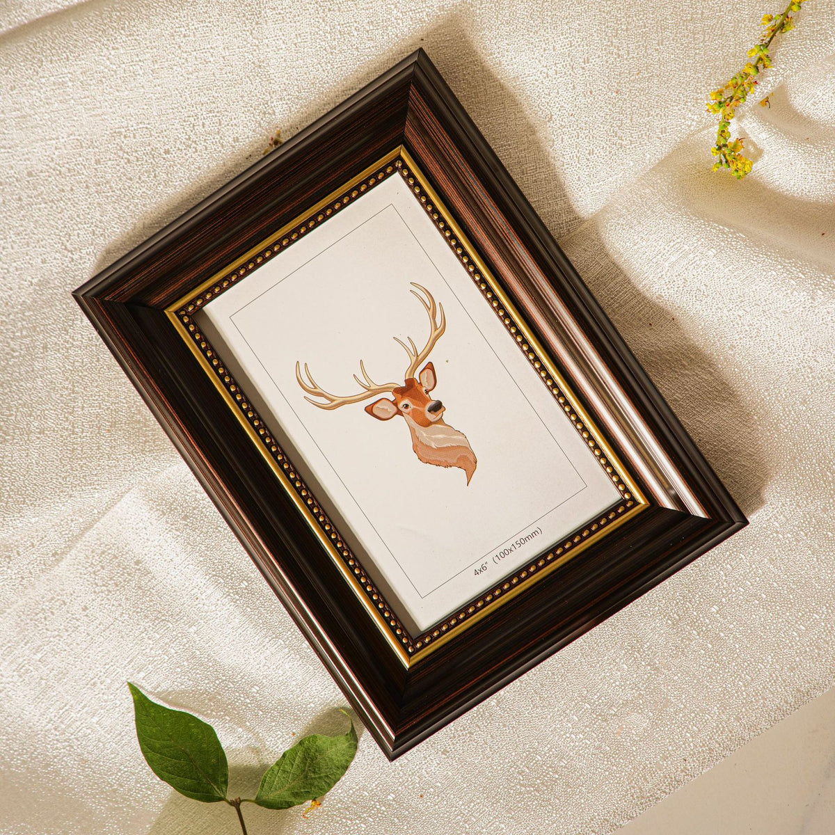 3D Customizable Pet Memorial Photo Frame - Interchangeable Wool Felt & Photo Panel, Wall/Tabletop Display for Cats/Dogs
